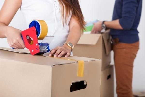 Haushalt vor dem Umzug richtig verpacken